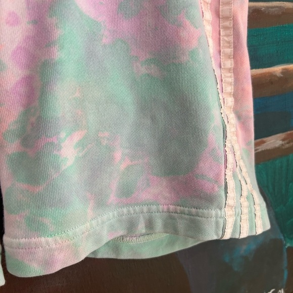 2018 Pharrell Williams x Adidas HU Printed Athletic Shorts Men's Size XS Tie Dye - Picture 7 of 16